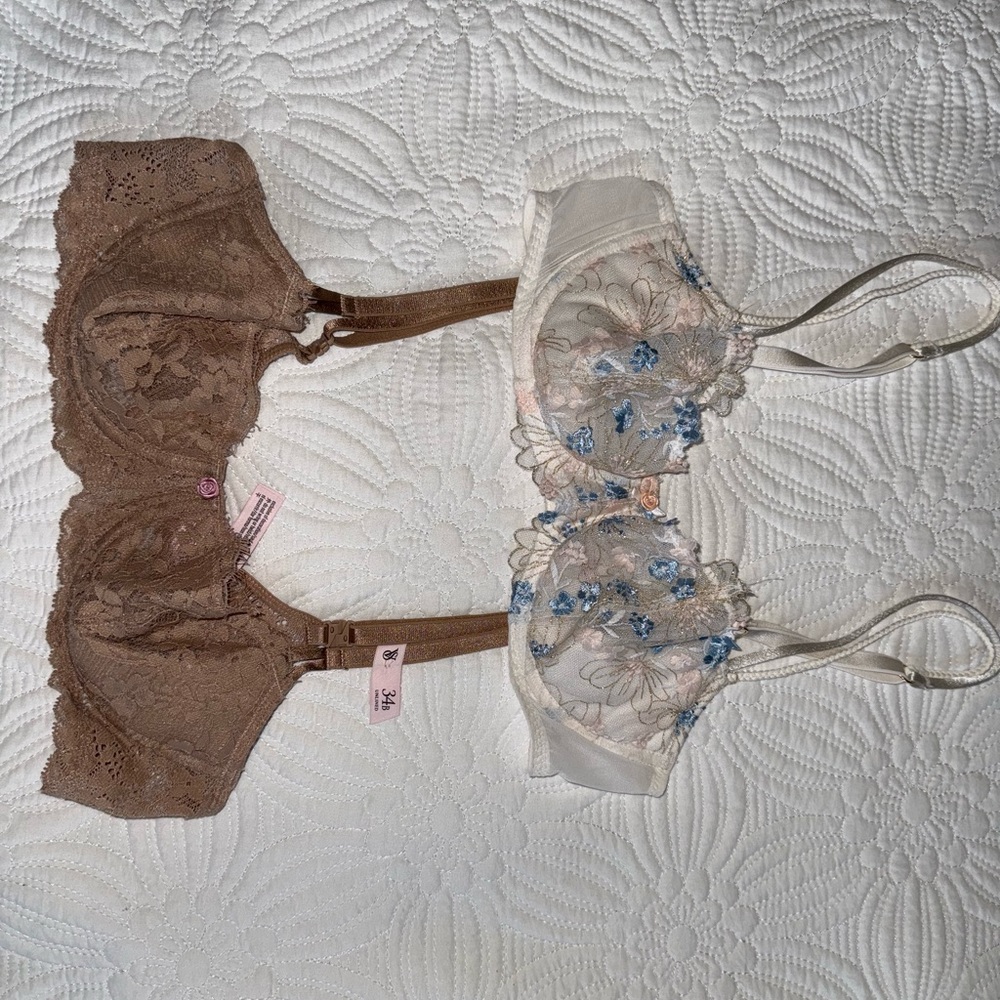 34B Victoria’s Secret Unlined Lace Balconette Bras